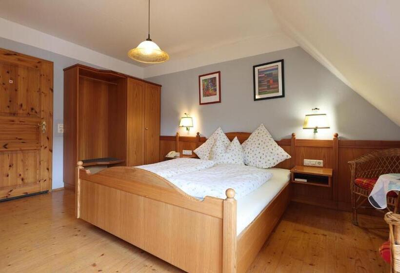 חדר סטנדרט לשלושה, Gasthof Schiff