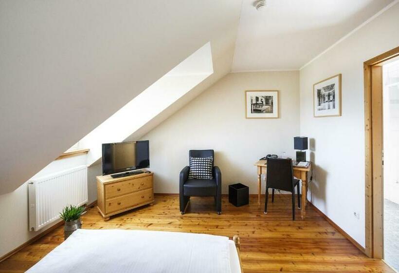 Номер Стандарт Индивидуальный, Il Plonner Hotel Restaurant Biergarten