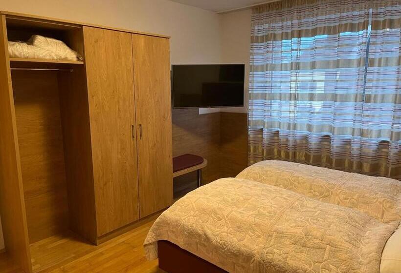 침실 2개 아파트, Tinschert Hotel Restaurant Partyservice