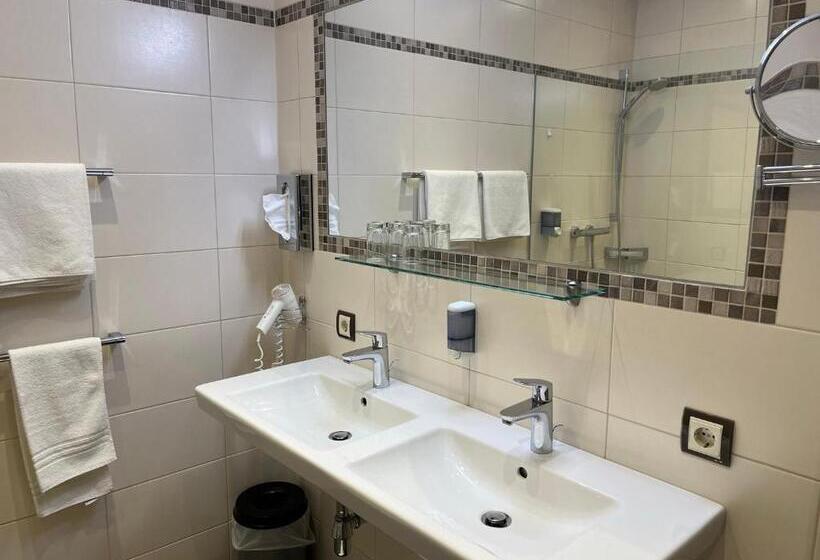 침실 2개 아파트, Tinschert Hotel Restaurant Partyservice