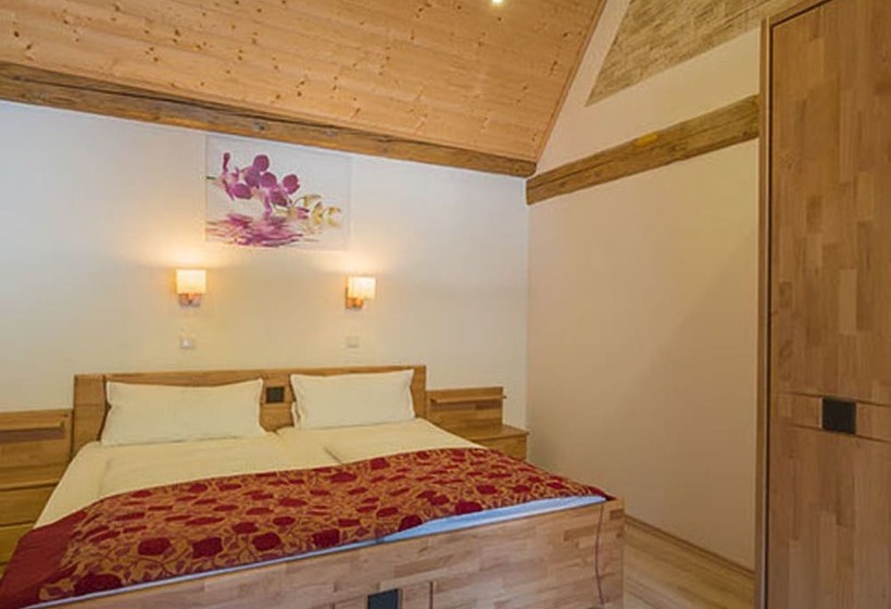 جناح جونيور, Wellnesshotel & Restaurant Hexenschopf