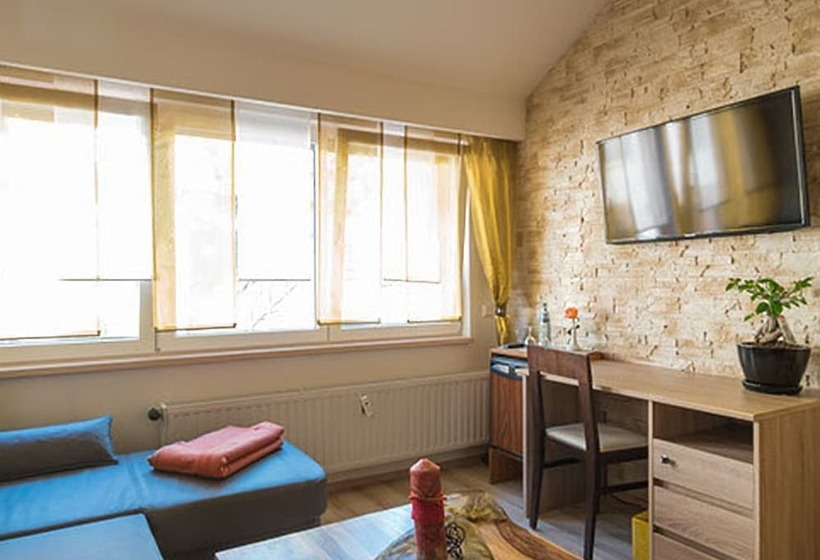 جناح جونيور, Wellnesshotel & Restaurant Hexenschopf