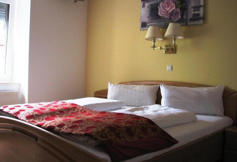 جناح جونيور, Wellnesshotel & Restaurant Hexenschopf