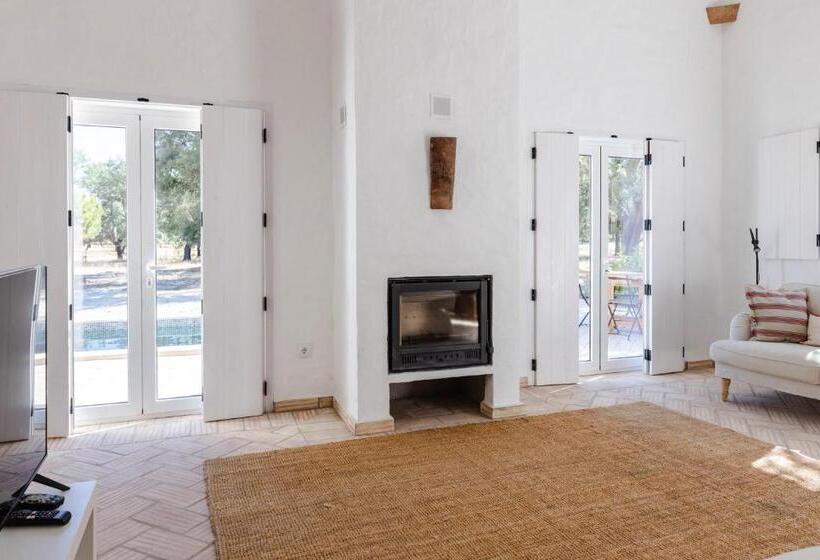 וילה עם חדר שינה אחד ובריכת שחיה, Casa Das Cegonhas