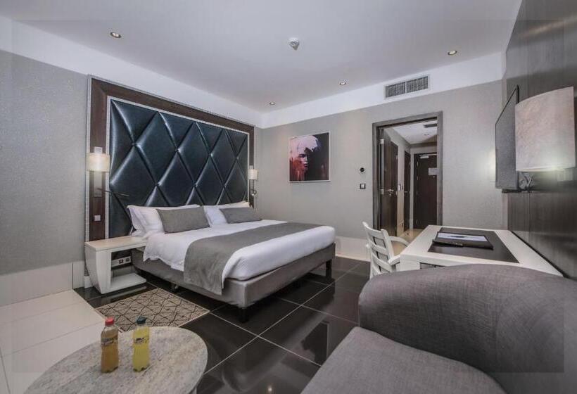 اتاق استاندارد با تخت بزرگ, Krystal Palace Douala