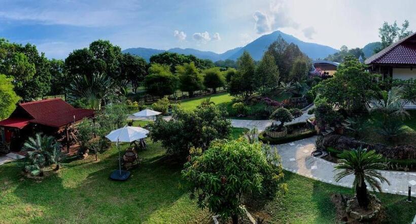 غرفة عائلية مطلّة علي الجبل, Singgahsana Villa