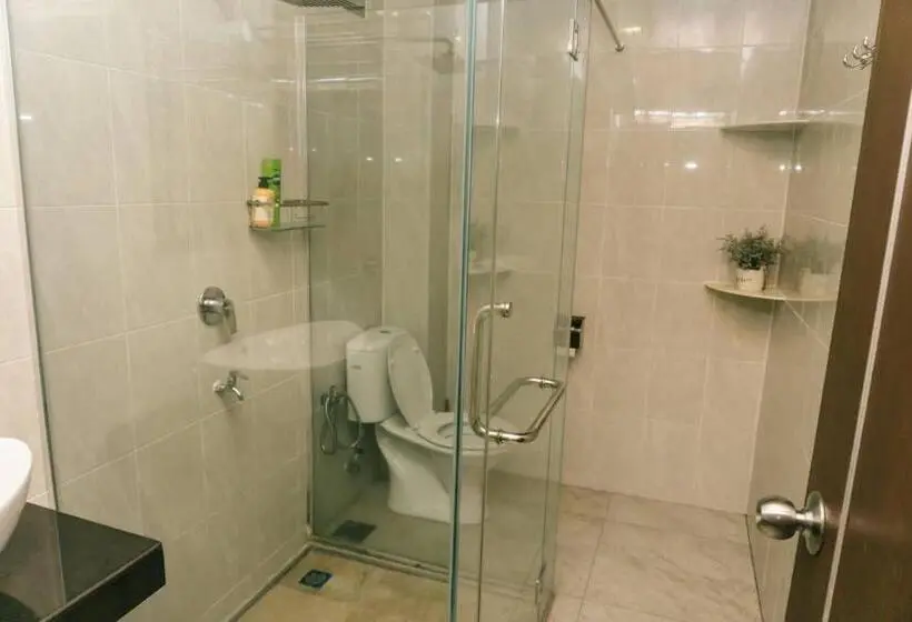 Perhehuone Vuoristonäkymä, Singgahsana Villa
