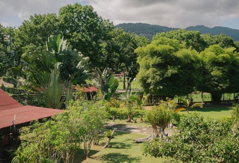 غرفة عائلية مطلّة علي الجبل, Singgahsana Villa