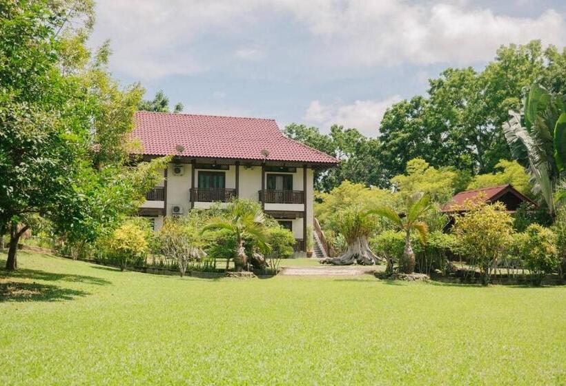 غرفة عائلية مطلّة علي الجبل, Singgahsana Villa