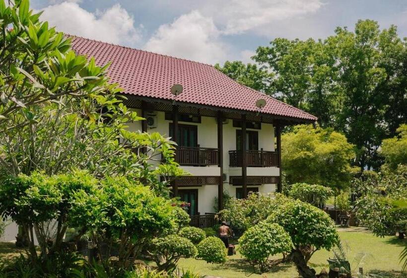 غرفة عائلية مطلّة علي الجبل, Singgahsana Villa