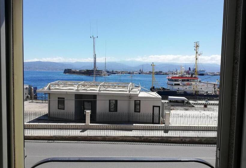 غرفة قياسية مطلّة علي البحر, Miti Dello Stretto B&b