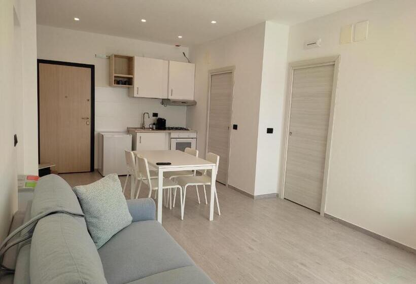 شقة غرفة واحدة مطلة على البحر, Miti Dello Stretto B&b