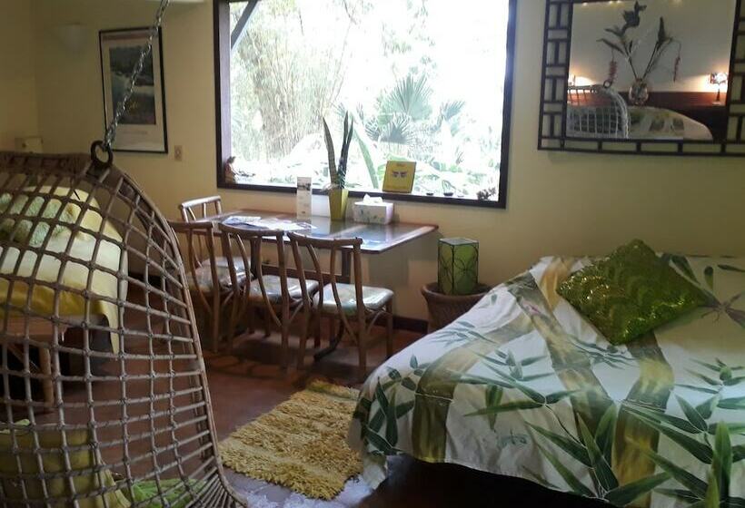 إستديو عائلى, Dragonfly Ranch