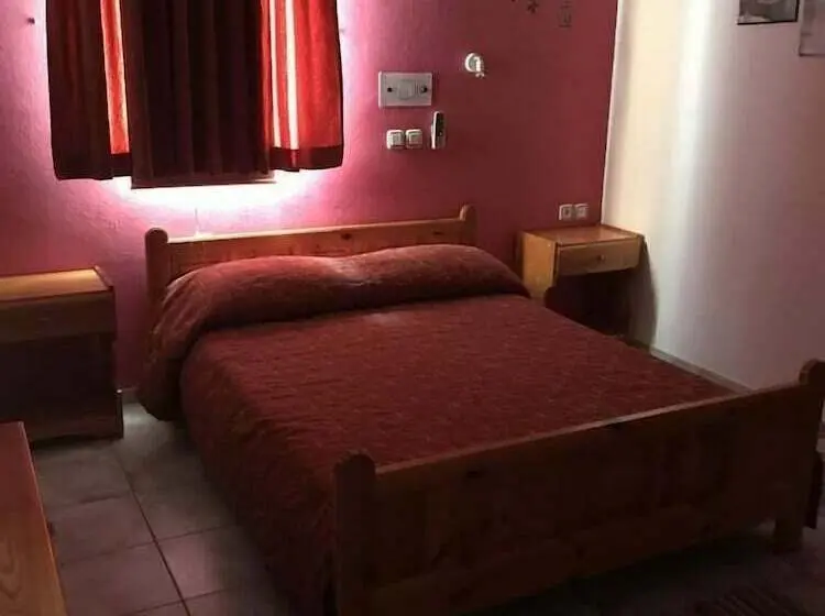 ファミリールーム, Pension Nikos
