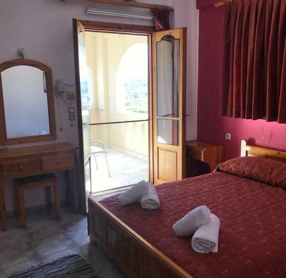 家庭间, Pension Nikos