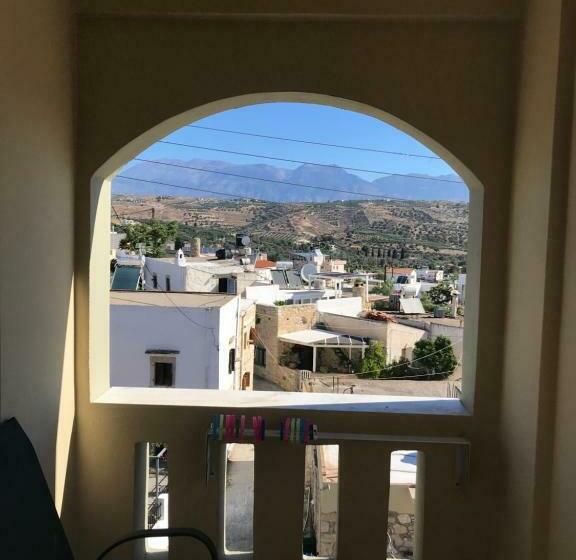 家庭间, Pension Nikos