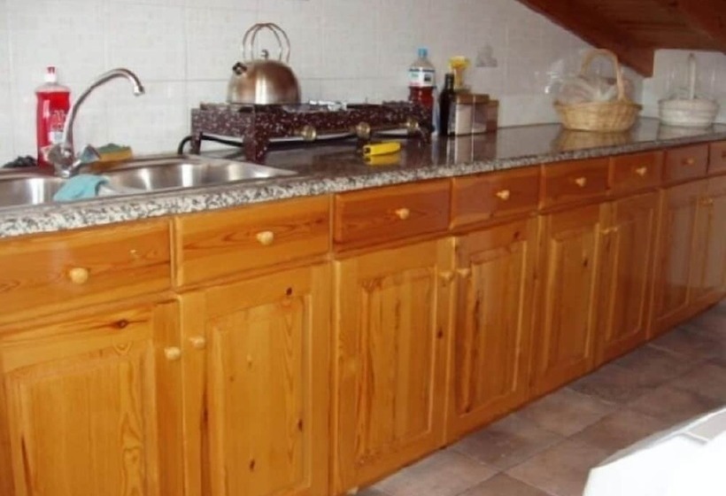 标准三人间, Pension Nikos