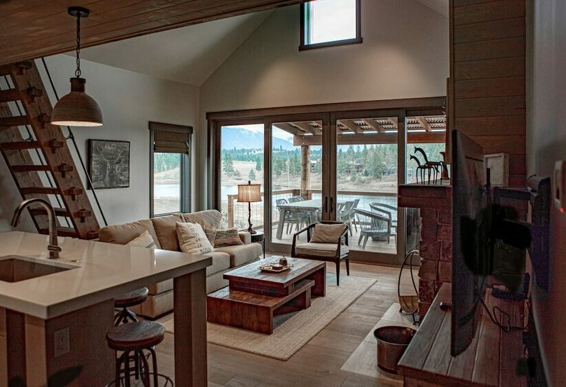 منزل 3 غرف نوم, Wilderness Club