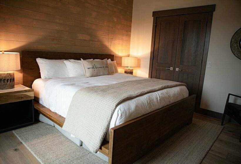 منزل 3 غرف نوم, Wilderness Club