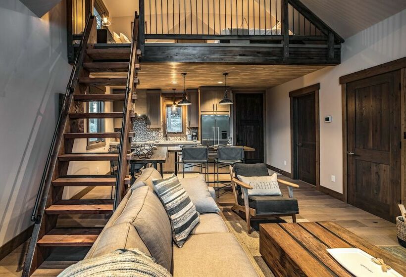 منزل غرفة نوم واحدة, Wilderness Club