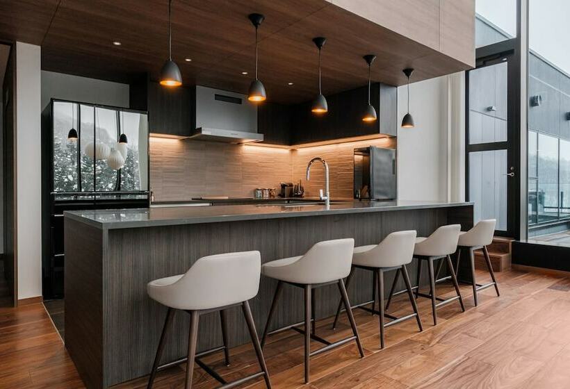 带4个卧室的公寓, The Vale Rusutsu