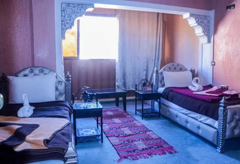 スタンダードトリプルルーム, Hôtel Restaurant Les Etoiles Du Toubkal