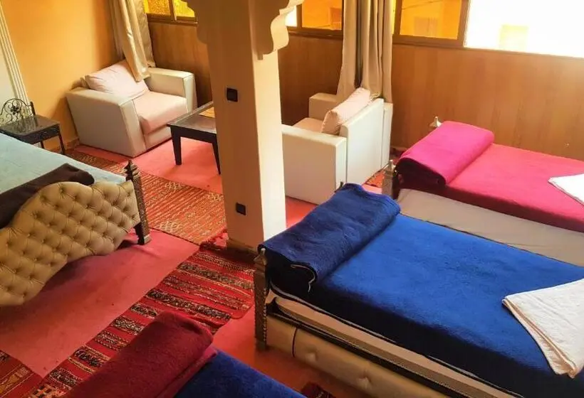 スタンダード４人部屋, Hôtel Restaurant Les Etoiles Du Toubkal