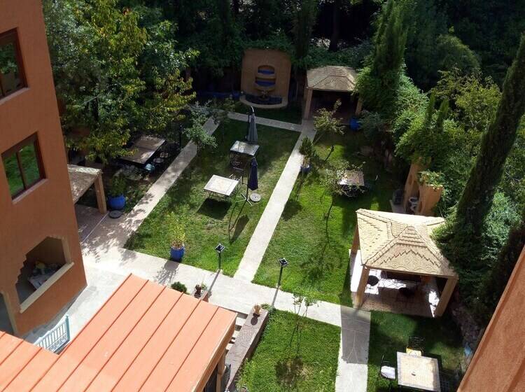 스탠다드 트리플 룸, Hôtel Restaurant Les Etoiles Du Toubkal