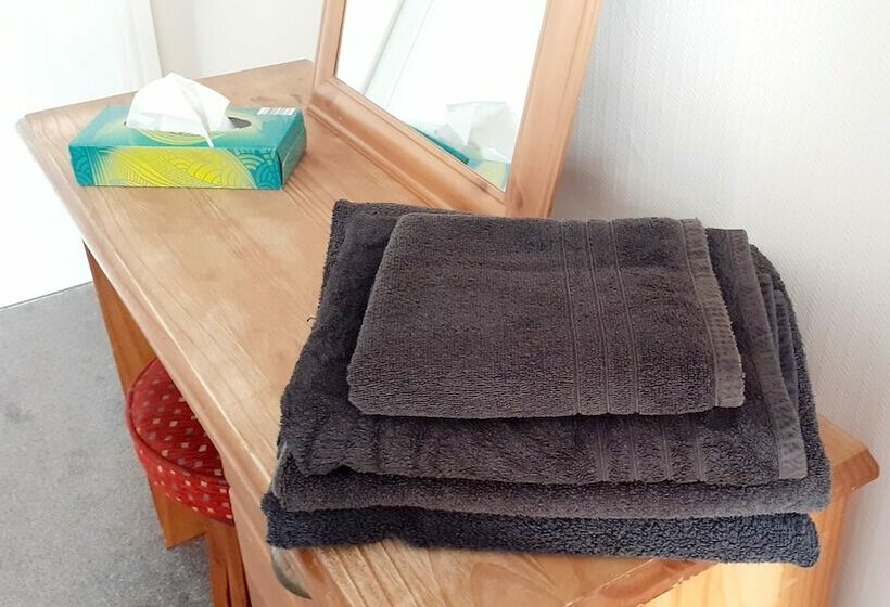 舒适型房间, Queens Rooms