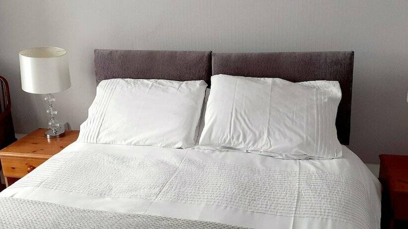 舒适型房间, Queens Rooms