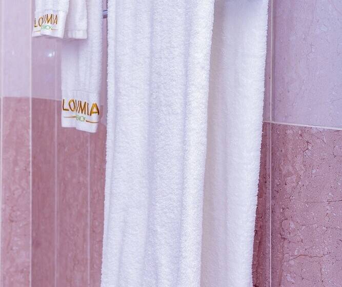 استودیو کامفورت, Loumia Residency