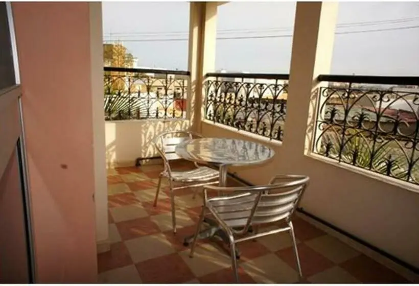 اتاق خانوادگی, Villa Rosa