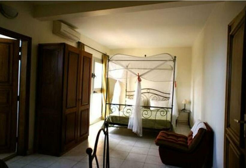 اتاق خانوادگی, Villa Rosa