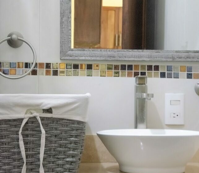 コンフォートワンルーム, Verde Luna