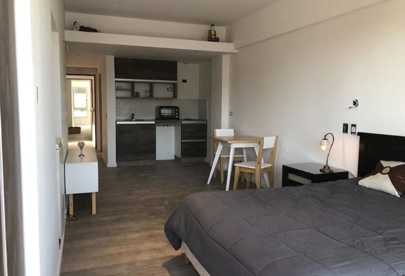 شقة إدارية غرفة واحدة, Lujan Homes