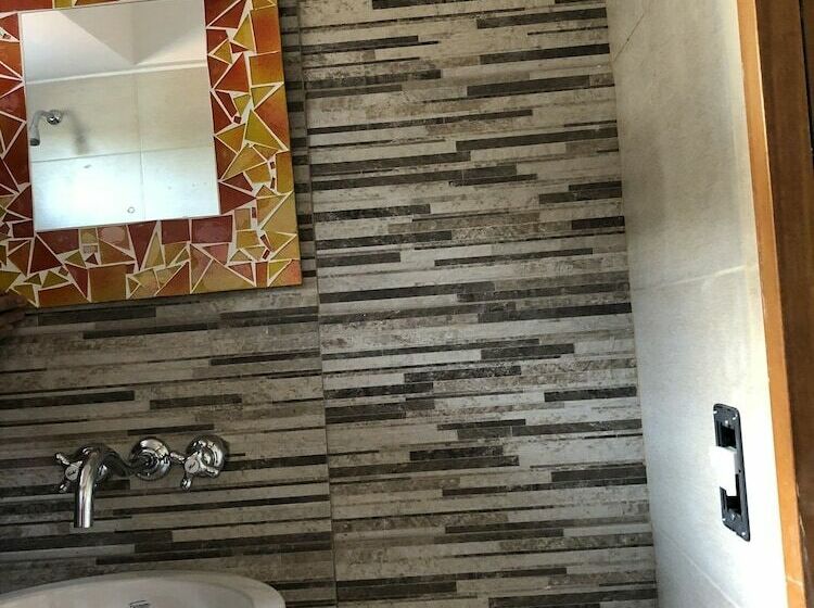 شقة إدارية غرفة واحدة, Lujan Homes