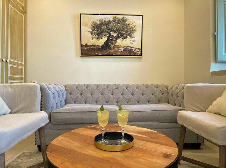 סוויטת ג'וניור נוף לים, Akrolithi Boutique