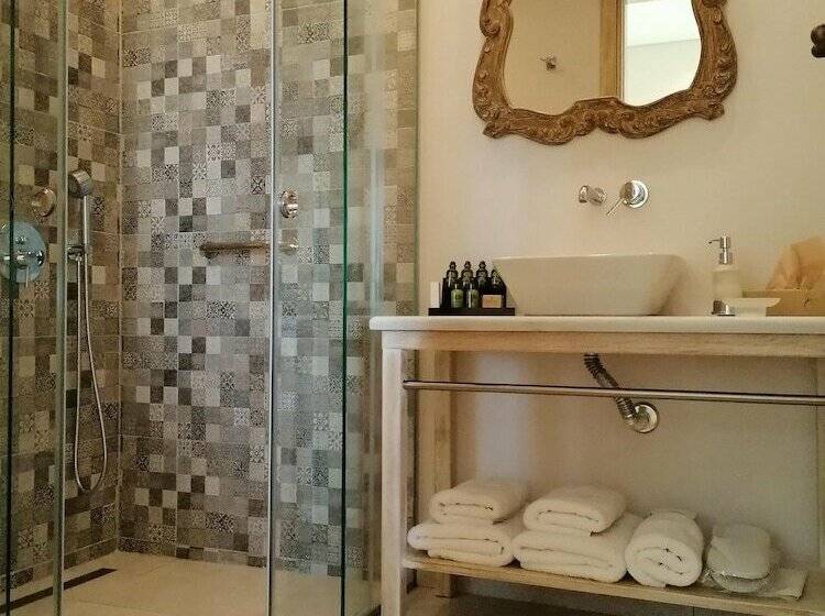 סוויטת ג'וניור נוף לים, Akrolithi Boutique