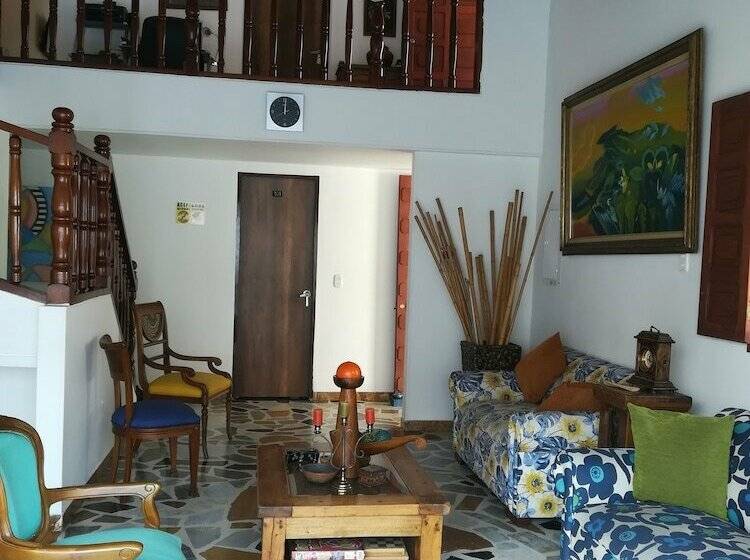 Семейный Номер, Casona De Los Pinto