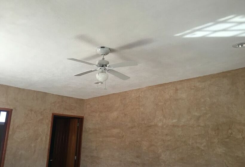 Családi Suite, Mi Viejo Chit