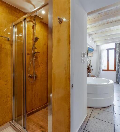 豪华套房, Hamam Suites Portou