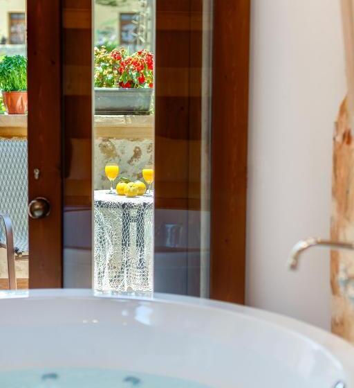 Люкс с гидромассажем, Hamam Suites Portou