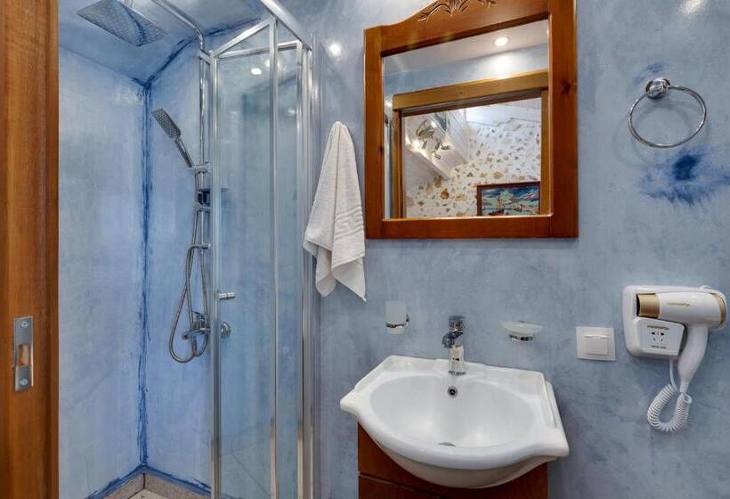 带按摩浴盆的套房, Hamam Suites Portou