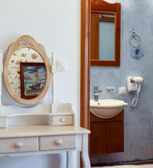 带按摩浴盆的套房, Hamam Suites Portou