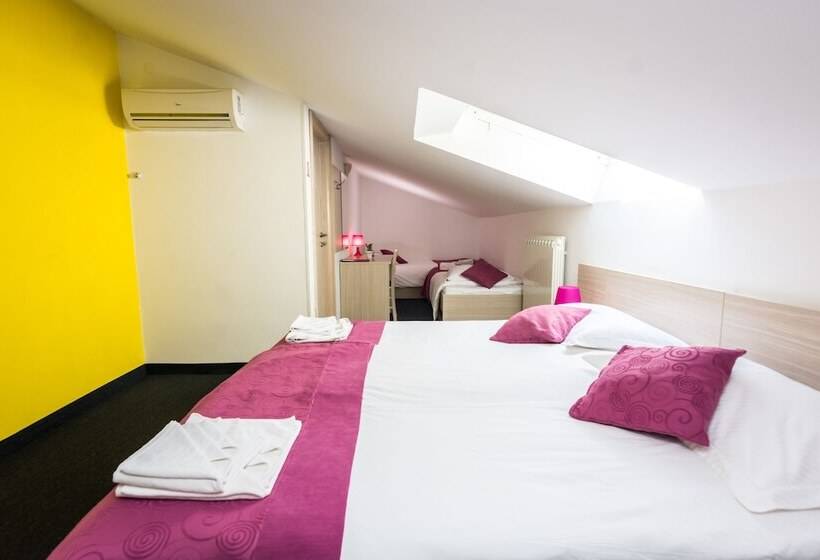 Номер Стандарт в Мансарде, Villa Sandi   Free Parking