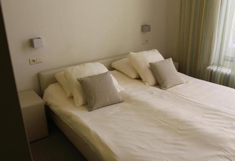 Номер Стандарт, Amaryllis Hotel Veurne