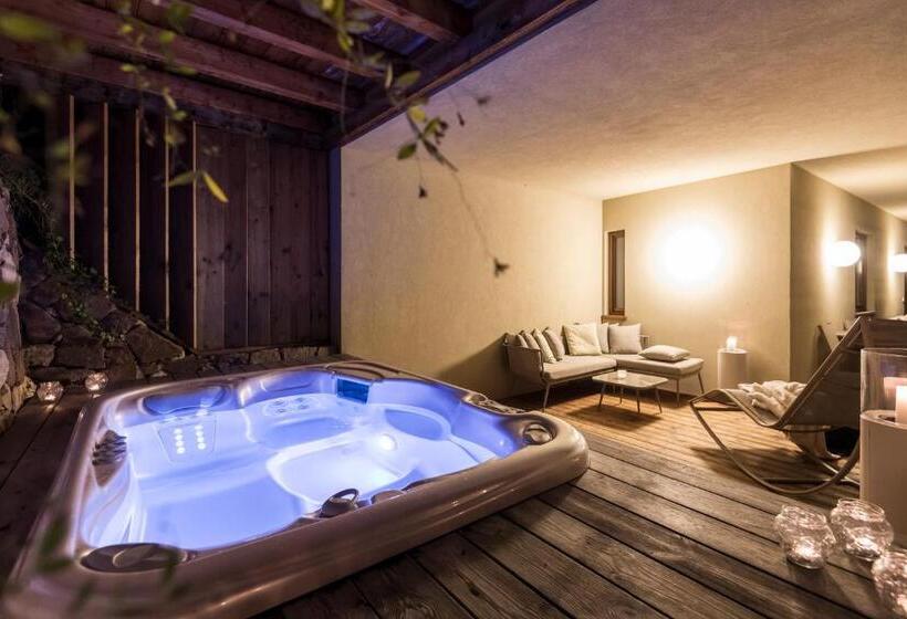 סוויטה עם ג'קוזי, Designhotel Gius La Residenza