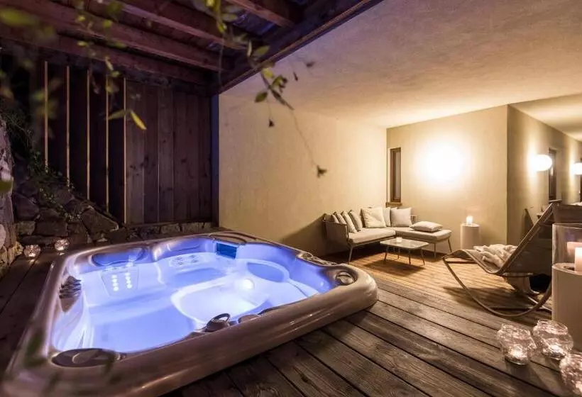 سوئیت با وان آب گرم, Designhotel Gius La Residenza