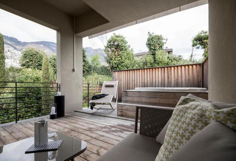 סוויטה עם ג'קוזי, Designhotel Gius La Residenza