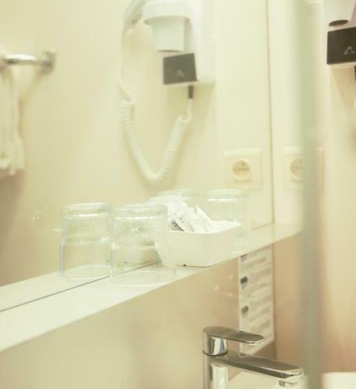 חדר סטנדרט יחיד, Alfa Inn